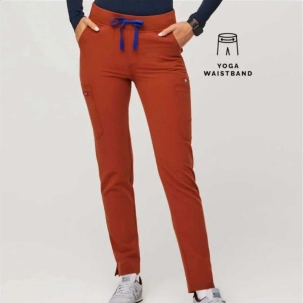 FIGS Scrubs women's Auburn Yola™ Yoga Waistband